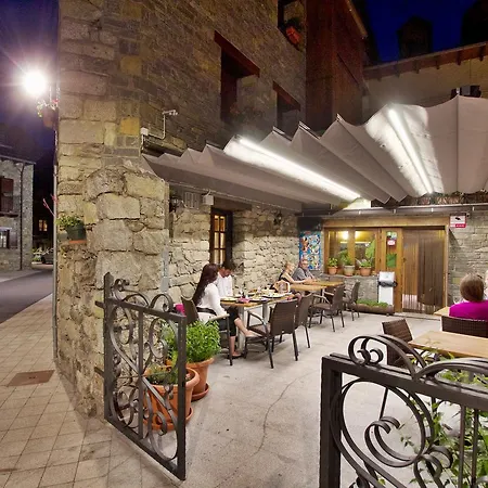 L'aüt Hotel *